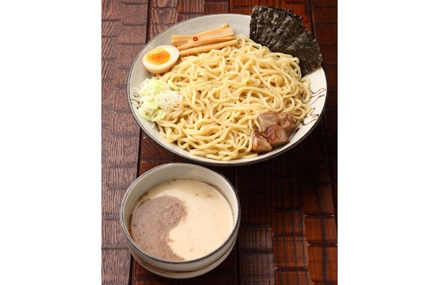 【写真を見る】全国屈指のつけ麺はコレだ！