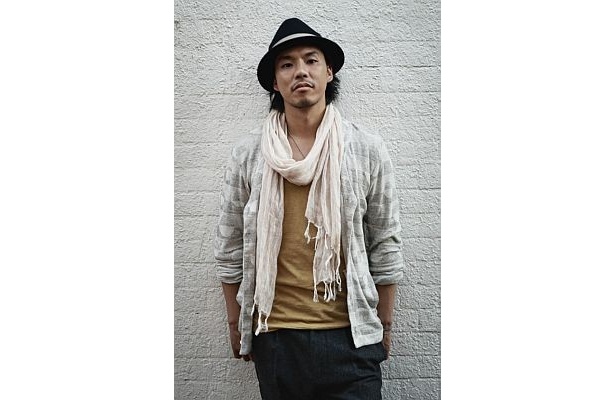 「ベイビー・アイラブユー」でブレイクした人気シンガーソングライターTEE