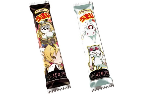 巴マミ(左)とキュゥべえバージョンのうまい棒も