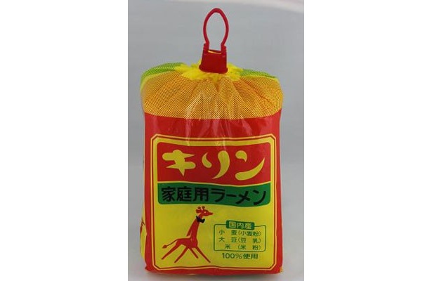 【写真を見る】これが一時は製造を中止し、幻のラーメンと呼ばれていた「キリンラーメン」