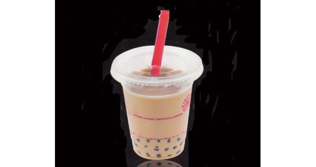 タピオカドリンク¥400/モチモチとした食感のタピオカがたっぷり入った人気のミルクティーが登場（Mizube Diner）