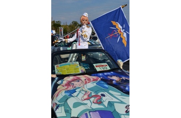 人気アニメから血まみれホラー系まで！1000台を超す痛車がお台場に大集結