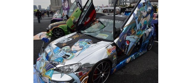「タイガー＆バニー」の痛車も展示