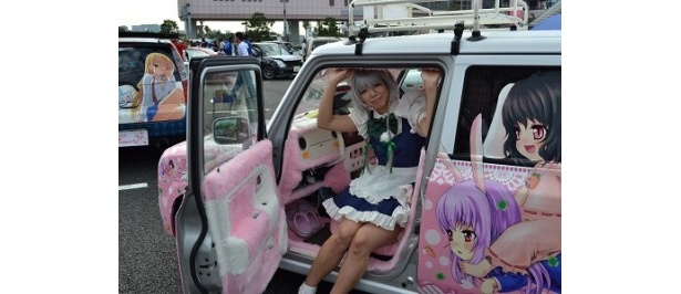 痛車に乗って撮影することも可能