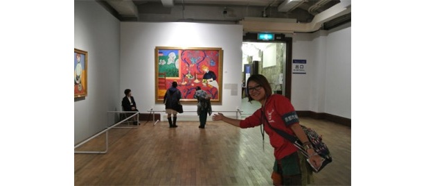 本展覧会の目玉。ぜひ絵の前に立って、この色彩の鮮やかさを感じてください！