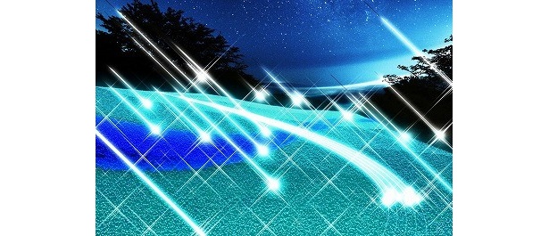 「流星群の大地」は広い傾斜地に、ブルーとシアンのLEDが敷き詰められ、広大な光の大地を形成
