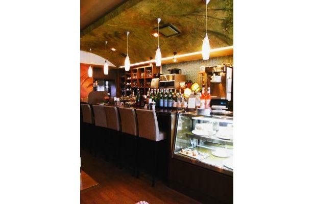 店内は、親しみやすさとオシャレ感が◎(カフェ・ラミル)