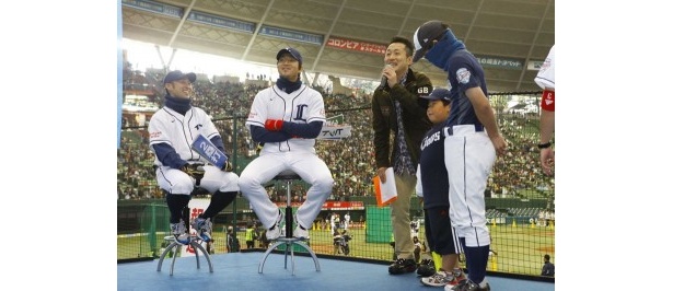 ライオンズ選手のモノマネを競うコンテストも行われた