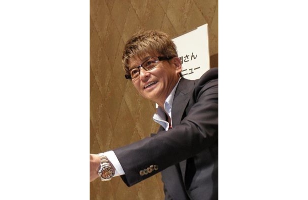 来場者に「それ、かけると美味いよ」など話しかける優しい心遣いを見せた