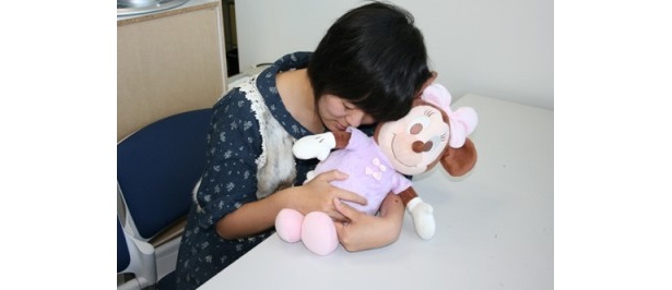 【写真を見る】ふわふわの肌触りで、心地良い動きと音色で安眠へと導いてくれる！