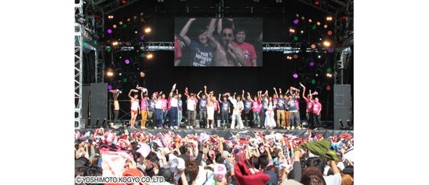オープニングからたむらけんじさんを筆頭に、多くの人気芸人が出演して大盛り上がり。