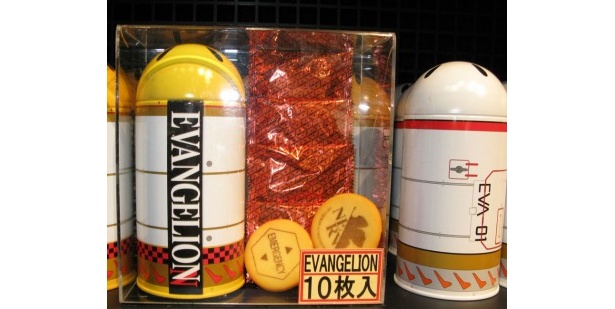 エントリープラグ型の入れ物に入ったクッキー