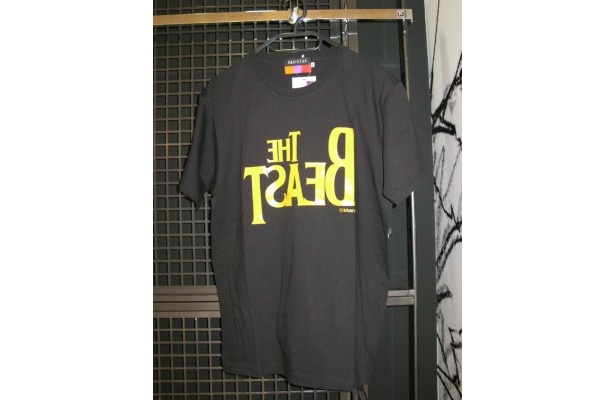 イーマ限定のTシャツは阪神タイガースカラーだそう！