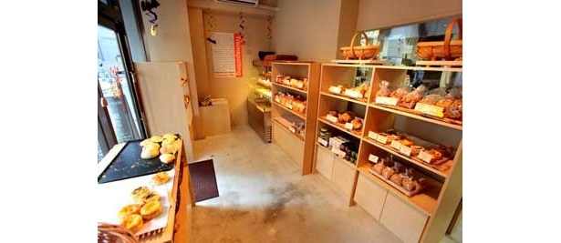 季節のキッシュなどもある(Boulangerie L'aube)