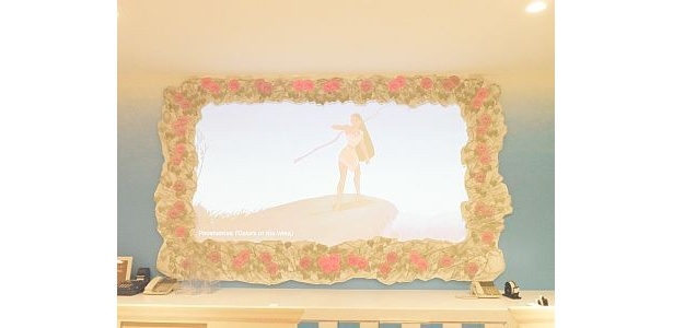 中央から見るとバラの色がピンクに変化
