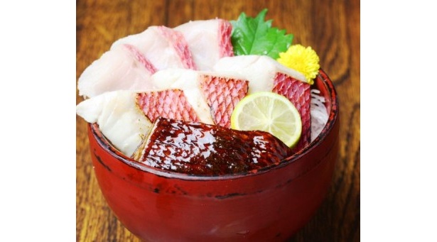 神奈川県「小田原とろ金目鯛の三宝丼」