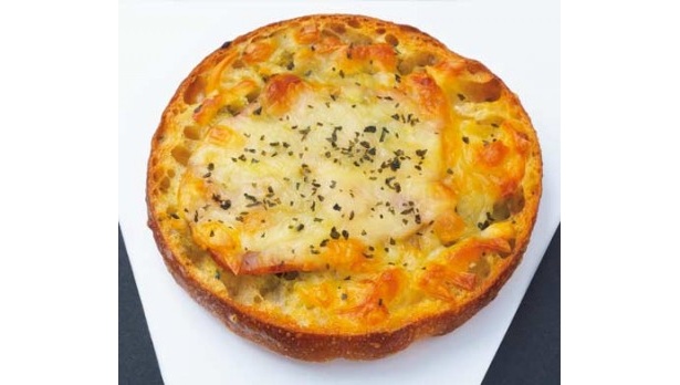 「ボンレスハムとチェダーチーズ」(260円)