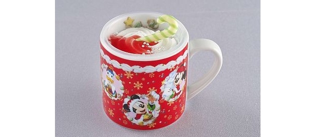 カップは持ち帰りOK。「チーズムースデザイート、スーベニアカップ付き」(800円)