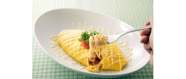 「ポムドテール」奈良学園前店では、ココだけのオムレットパスタあり