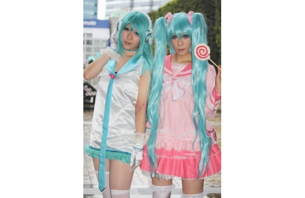 初音ミクに扮したたまさんとしょたちょん