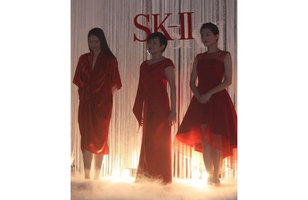 SK-IIミューズの登壇シーン