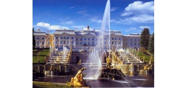 ロシアの金ぴか噴水！サンクトペテルブルグ「ピョートル大帝の夏の宮殿」は世界遺産にも登録された宮殿