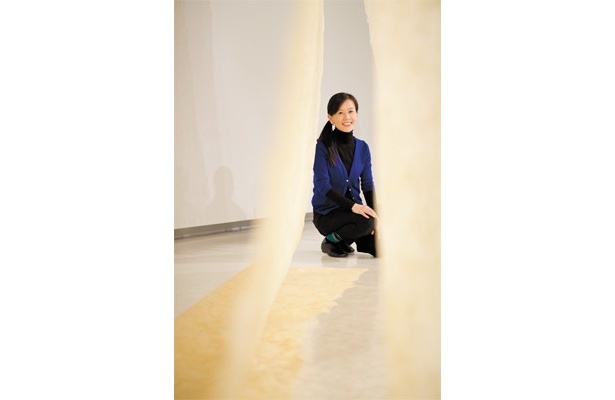 【その1】ナフタリンや塩を使った“消滅アート”!? 国立国際美術館で個展開催中の宮永愛子にインタビュー！