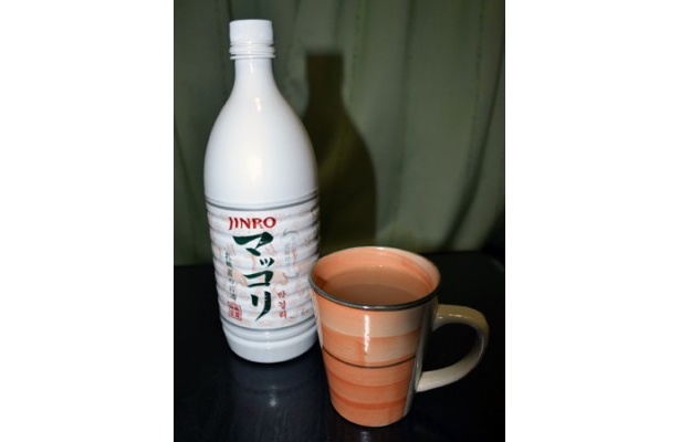 【写真を見る】甘味とコク、程良い酸味が楽しめる「JINROマッコリ」