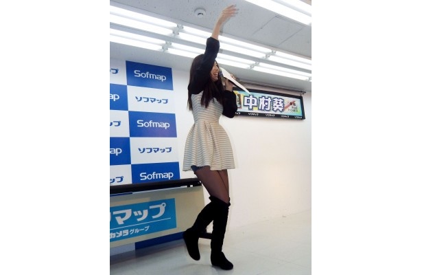 葵さんの「麻衣ちゃん、もうちょい引っ張ってー」の声に、阿波踊りで場を繋ぐ麻衣さん。プロです！ 