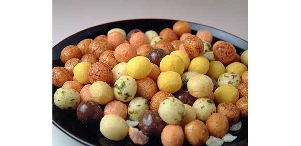 チョコはとりあい必至！「とよすあられ」の雛あられ(231円/85g)