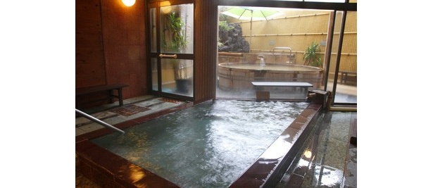 湯の神様と親しまれる熊野権現直下より湧出する「天然温泉 ご入浴・休憩処 和泉」