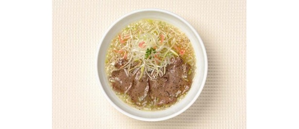 【さっぽろ　大心】の「タン塩ラーメン」￥900/牛タン本来のうま味を引き出せるように、スープはあっさりとした塩味。厳選された牛タンを香ばしく焼いた新感覚のラーメン