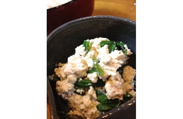 薄味の白和えとも合う。料理を引き立てるのが上手なお酒。