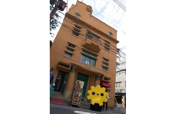 【GEAR'S VOICE Vol.24】ノンバーバルパフォーマンス「ギア-GEAR-」マスコットキャラクター・ピニオンくんインタビュー＠『カフェ コチ』