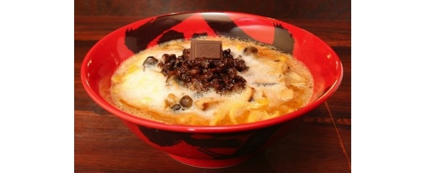 昨年に生クリームの泡がトッピングされ、まろやかになった「味噌ガーナ2010」