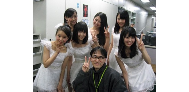 2013年1月18日MBSにて。取材当日はこの6人で来阪。