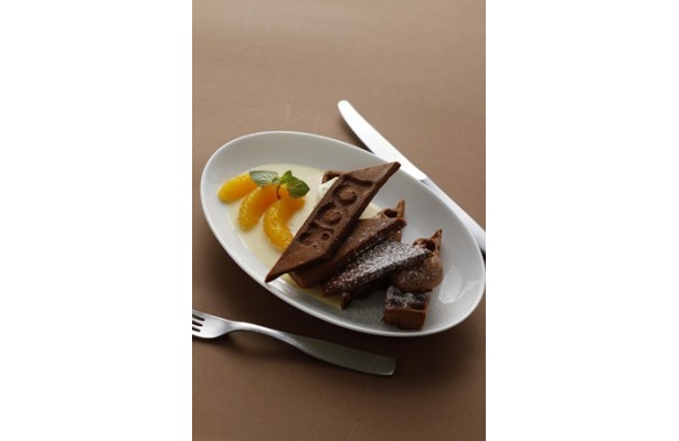ワッフルとチョコレートがマッチした「スペシャルワッフレート/ショコラ」(680円)