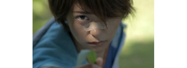 ハルを演じるAKINA