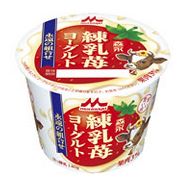 アイスよりヨーグルト好きな人には「森永練乳苺ヨーグルト」(税別100円)も発売