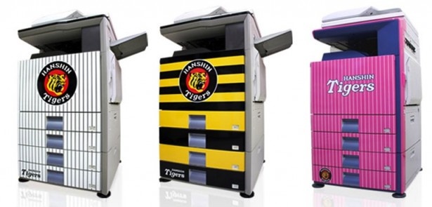 社員のやる気を向上させる「阪神タイガース」デザインのオフィス用コピー機が登場！