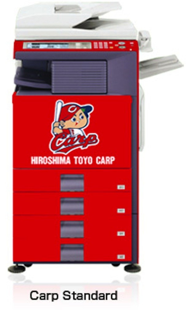 【写真を見る】大好評だったプロ野球球団バージョン第1弾の「広島カープ」仕様