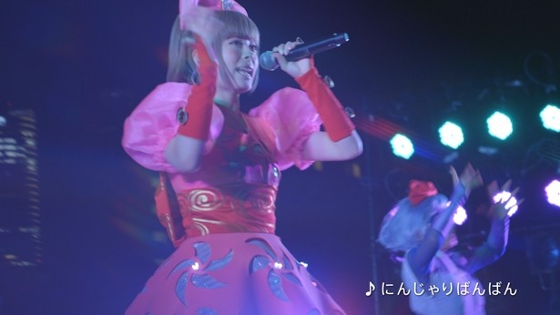 新曲「にんじゃりばんばん」が初披露された