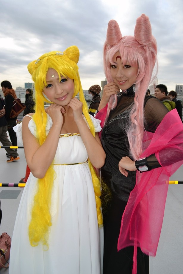 セーラームーンに扮したレイヤーたち　写真14/40