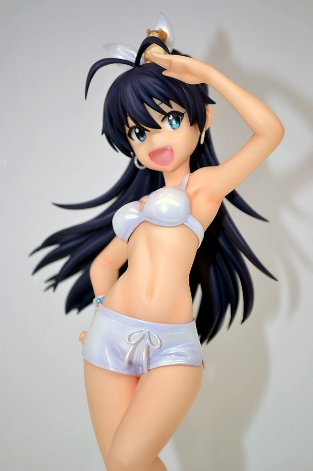 【写真を見る】「アイドルマスター」の我那覇響も水着姿でフィギュア化