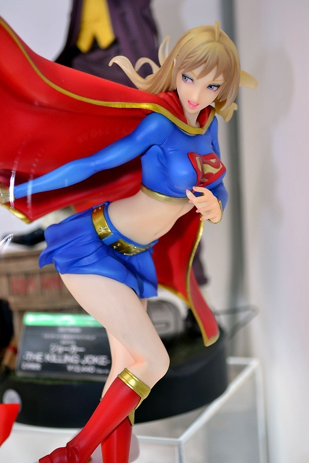 スーパーガール　写真34/40