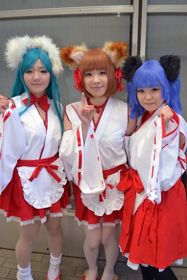 「戦国コレクションの」うさぎ巫女、きつね巫女、ねこ巫女　写真15/27