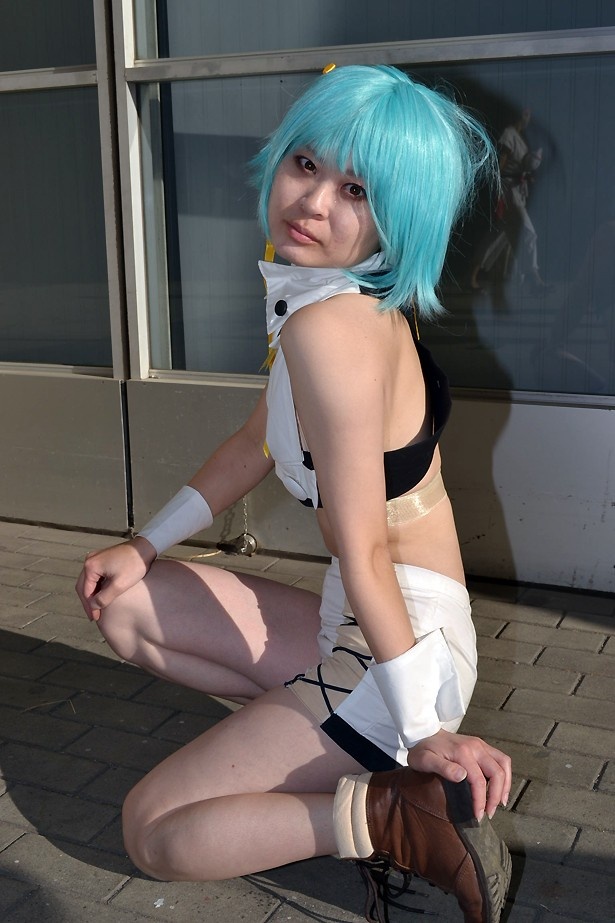 露出度高めのセクシー衣装　写真23/27