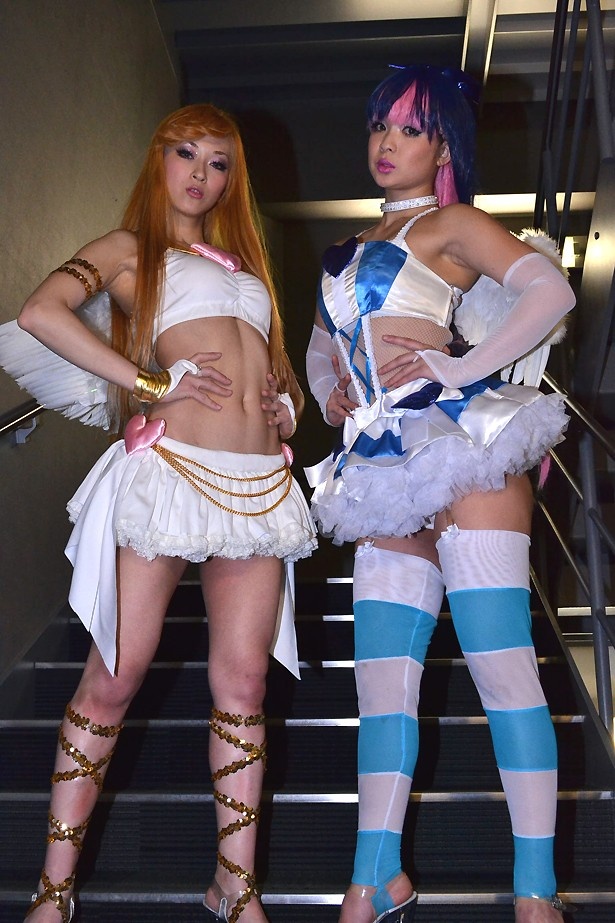 【写真を見る】「パンスト」のヒロインに扮したセクシー美女たち