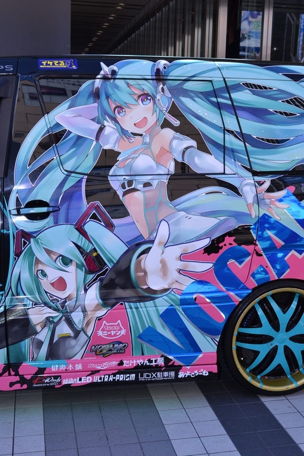 会場には多数の痛車も展示！