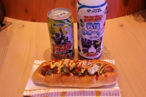 3Dシアターを見ながら飲食も可能